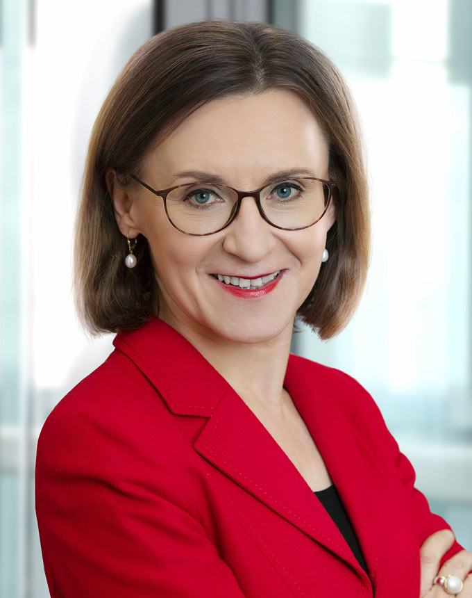 Dr. Sigrid Evelyn Nikutta Generation CEO